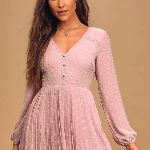 Poetic Love Mauve Swiss - Picture 2 of 5